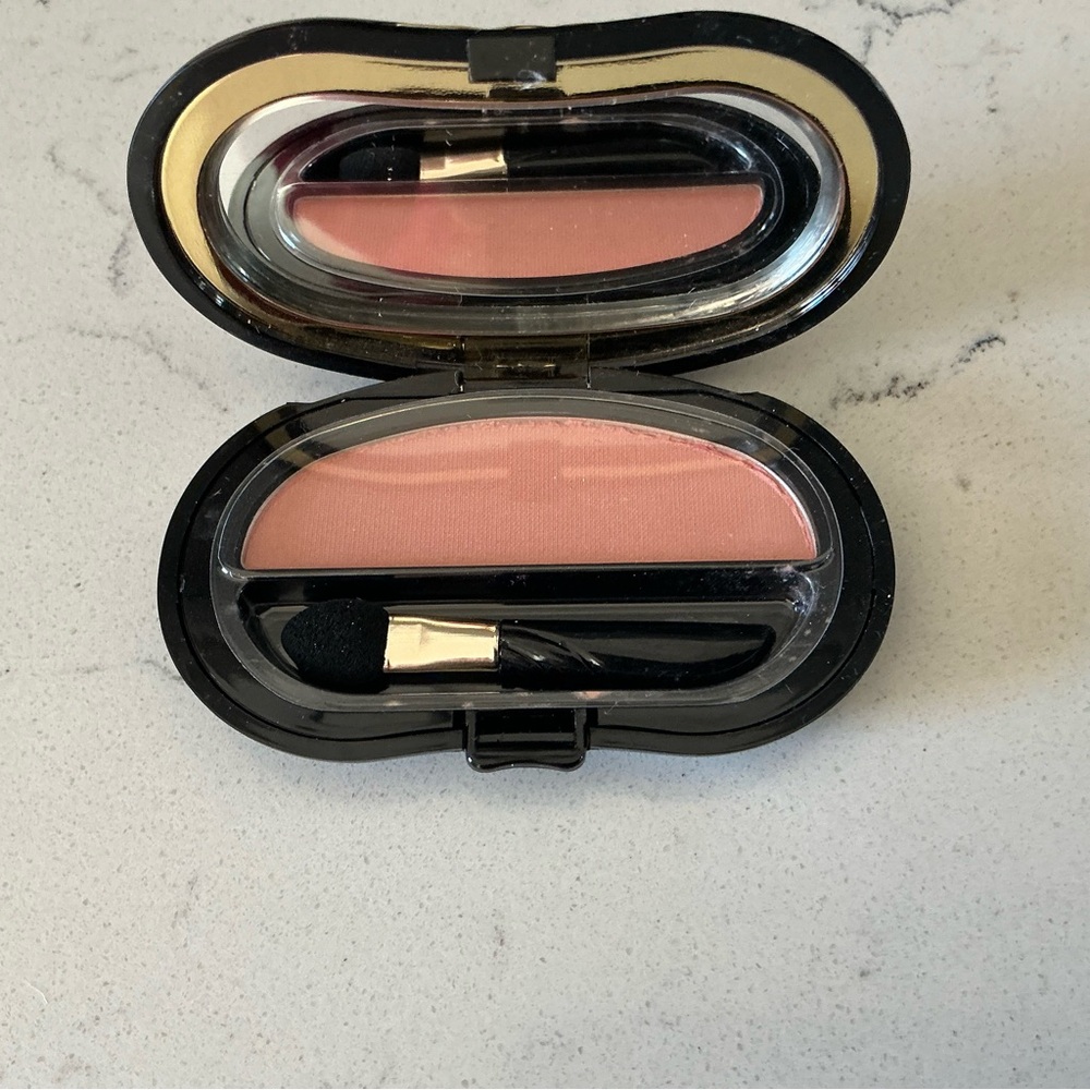Elizabeth Arden eye colors naturals CORALITE eyeshadow